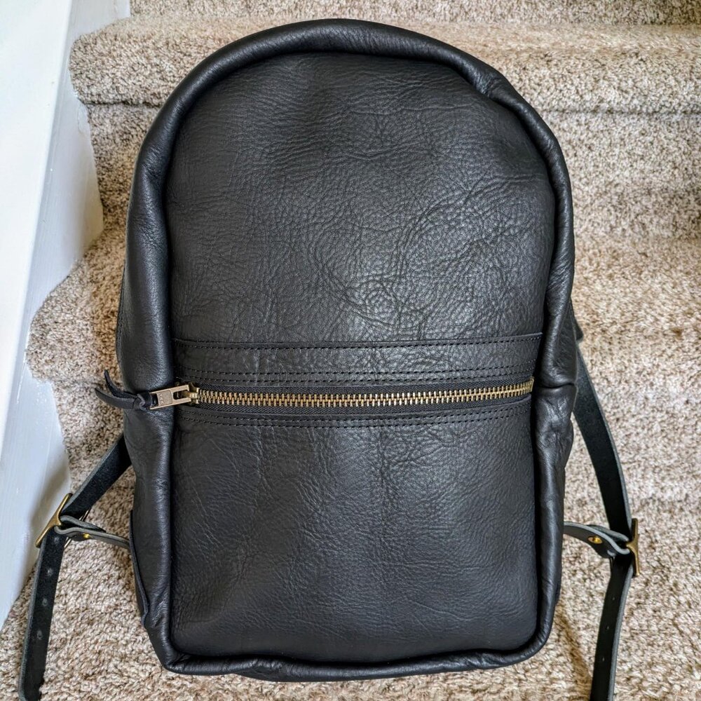 Go Forth Goods Black Classic Zippered Leather Backpack ✨NEW !!